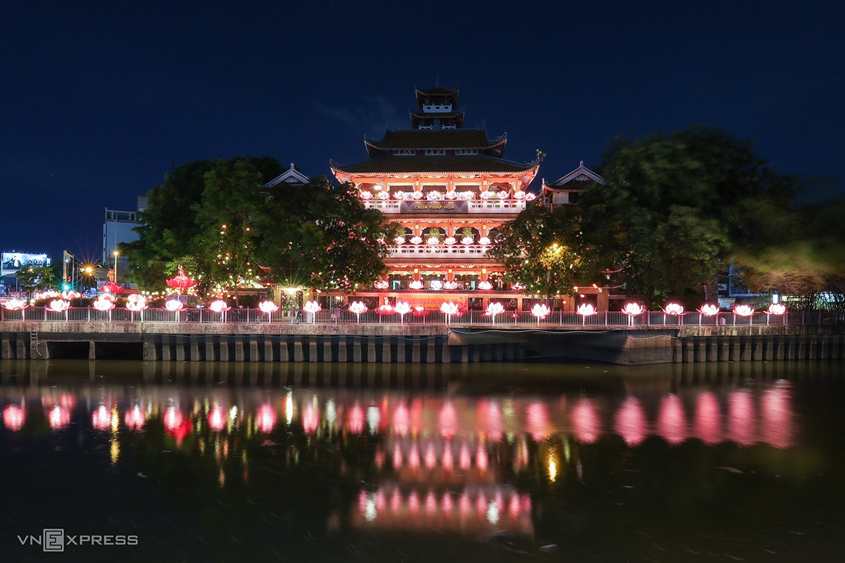 Saigon lights up as Vesak festival nears