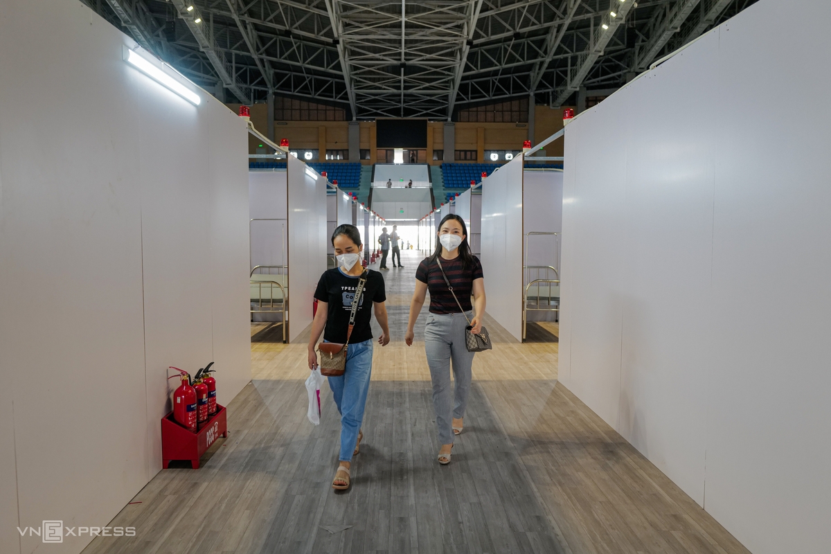 In photos: A look into Bac Giang's field hospital