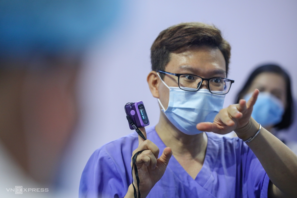 In photos: A look into Bac Giang's field hospital