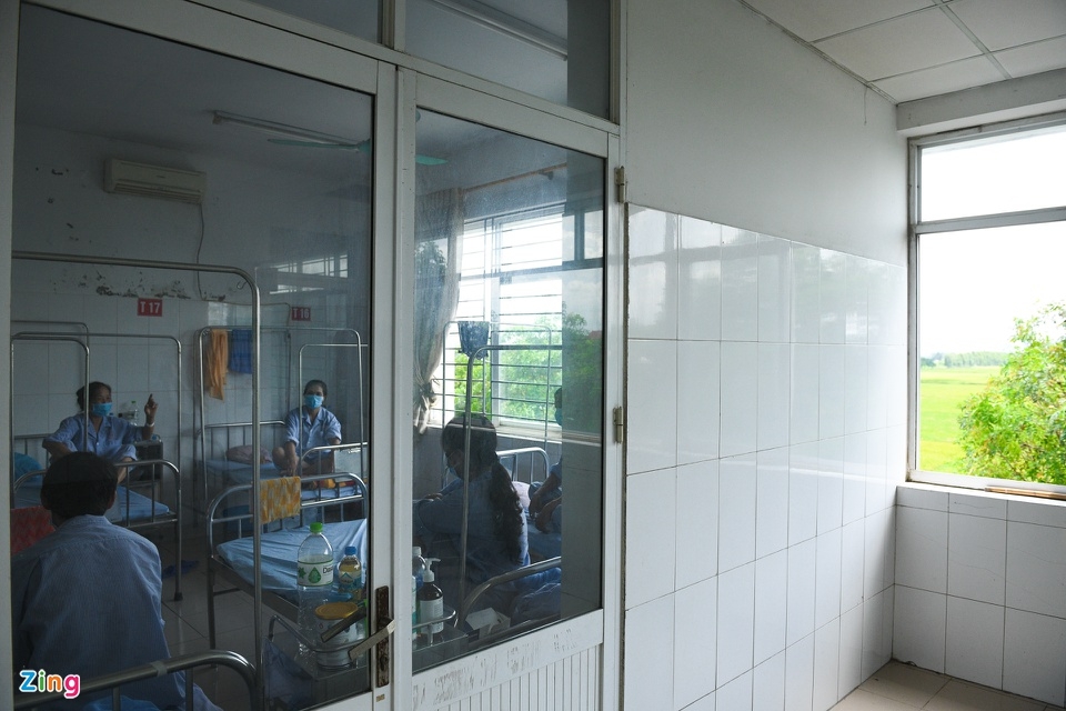 Infected children at Covid-19 treatment center in Bac Ninh