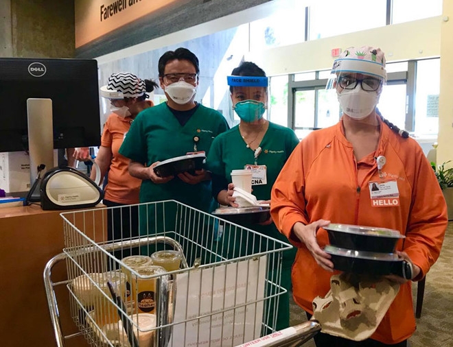 serving covid 19 us doctors free meals vietnamese american promotes vietnamese cuisine