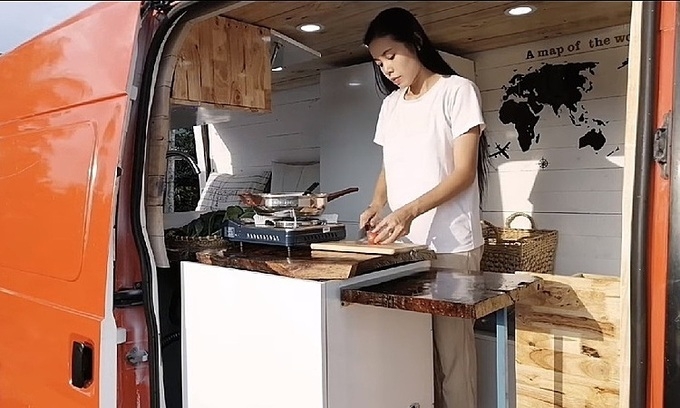 eye catching self made caravan house of tay nguyen couple