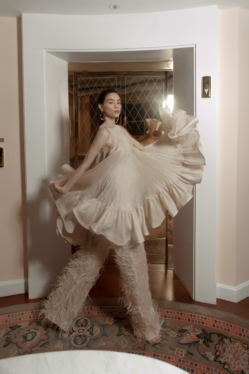 Cong Tri's lastest collection made debut on French Vogue