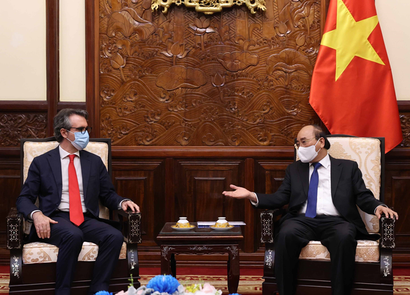 EU Ambassador willing to help Vietnam access COVID-19 vaccine sources