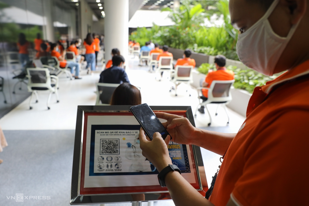 In photos: First 500 workers get Covid shots in Ho Chi Minh's biggest vaccine rollout