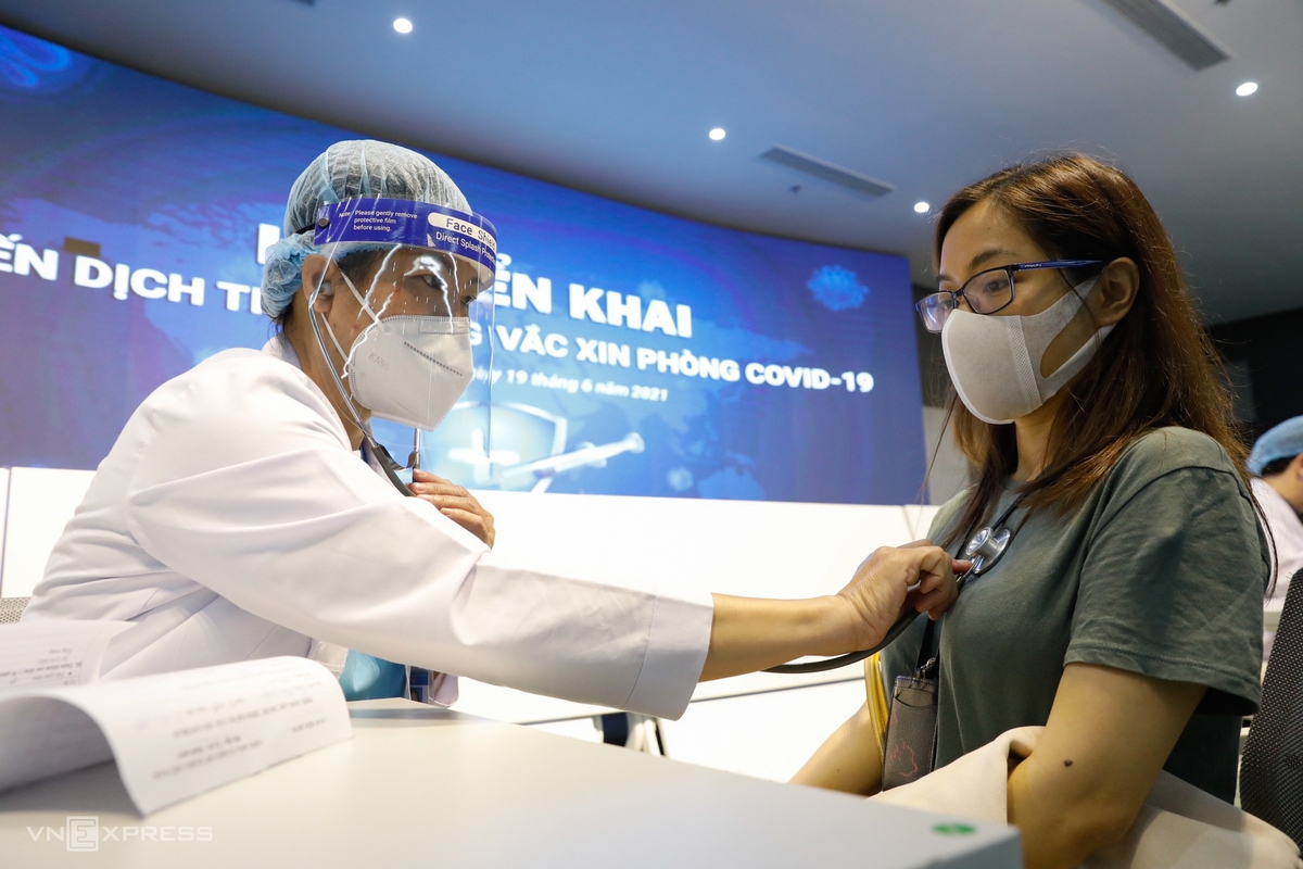 In photos: First 500 workers get Covid shots in Ho Chi Minh's biggest vaccine rollout