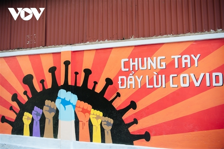 Meaningful Covid-themed graffiti paintings draw attention Meaningful Covid-themed graffiti paintings inspire passersby