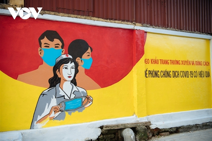 Meaningful Covid-themed graffiti paintings draw attention Meaningful Covid-themed graffiti paintings inspire passersby