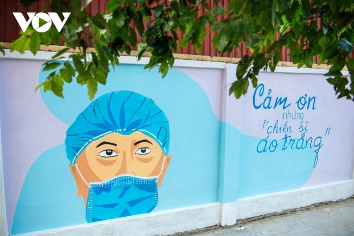 Meaningful Covid-themed graffiti paintings draw attention Meaningful Covid-themed graffiti paintings inspire passersby