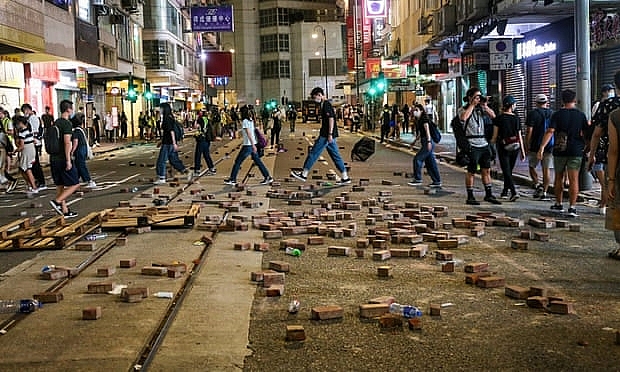 China threatens to retaliate agaisnt UK over UK citizenship plan for Hong Kong residents