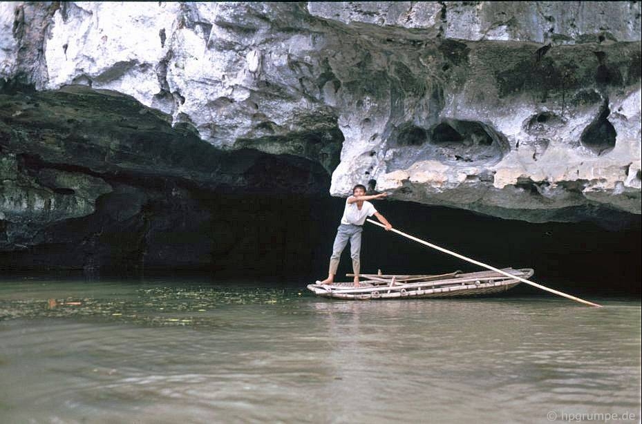 The outside of a cave in Tam Coc