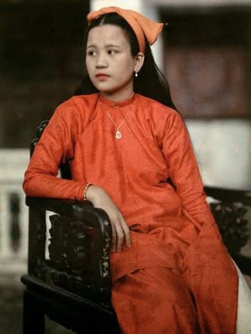 Precious photos of Vietnam’s iconic Ao Dai in the old time