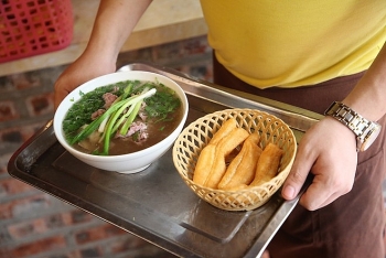 vietnams fried breadsticks and pho in the journey the conquere taste