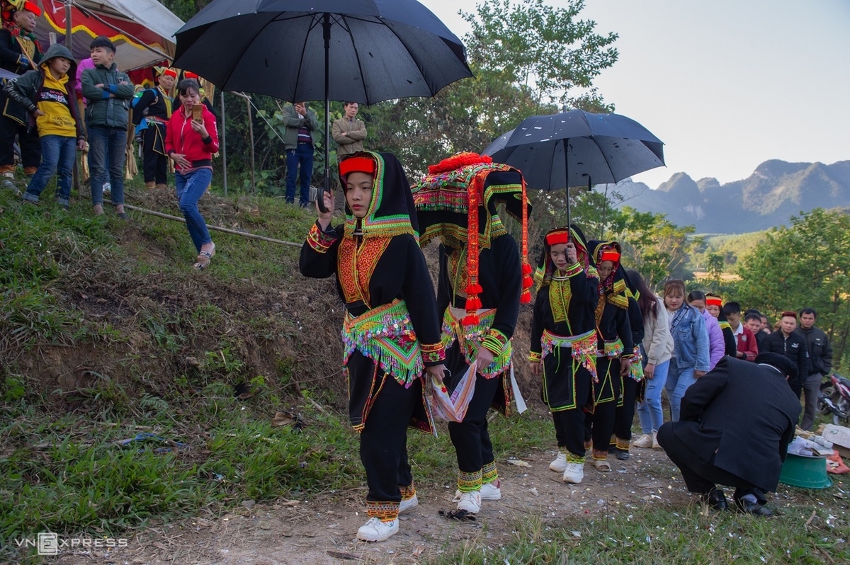 Unique Dao Gu Lang wedding rituals