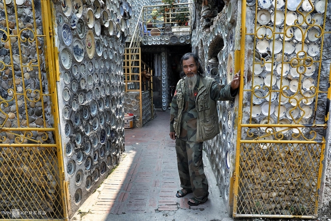 One-of-a-kind antique-embedded house in Northern Vietnam