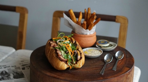 Special 100 USD banh mi in Ho Chi Minh City