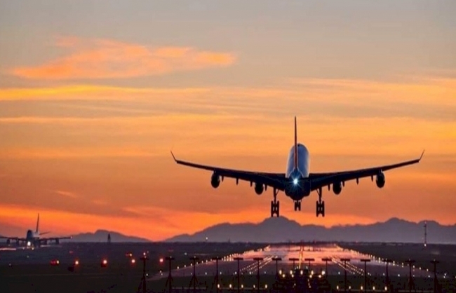 Vietnam Airlines to resume international commercial flights