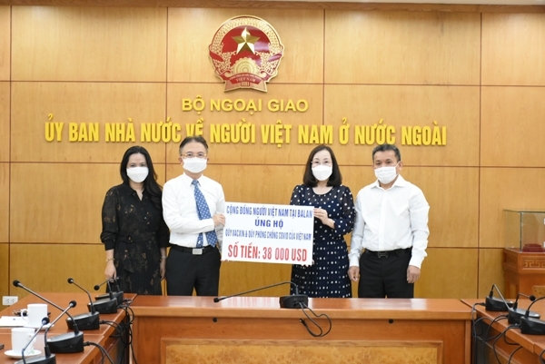 More Donations from Overseas Vietnamese to Covid-19 Vaccine Fund