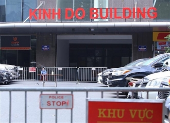 Hanoi tightens anti-pandemic measures as infections rise