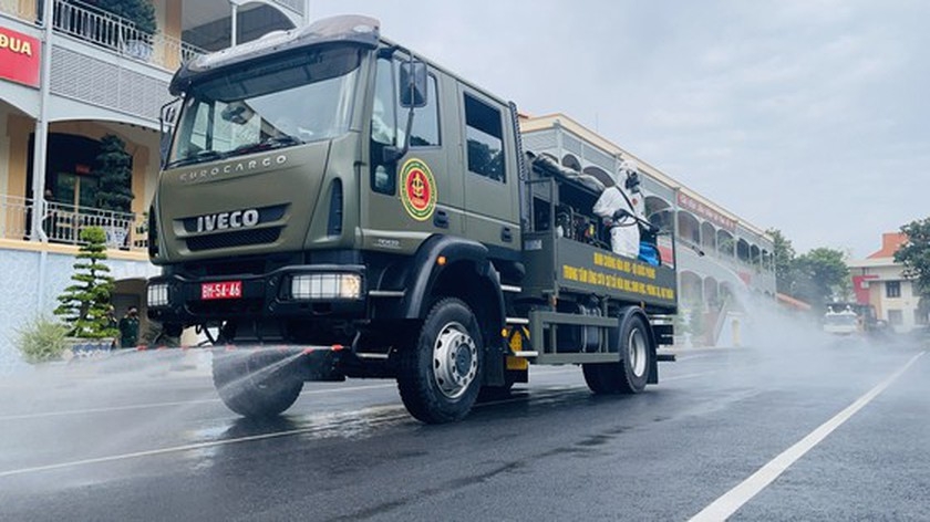 Ho Chi Minh City Launches One-week Citywide Sanitization and Kicks Off New Vaccination Campaign