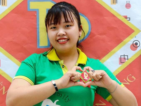 Ngoc Anh, the artist behind those paintings