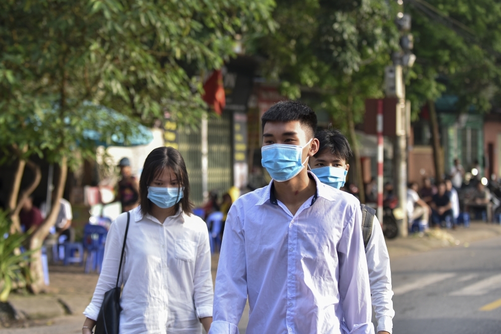 Unprecedented National Graduation Examination in Vietnam Students are ready for the special examination