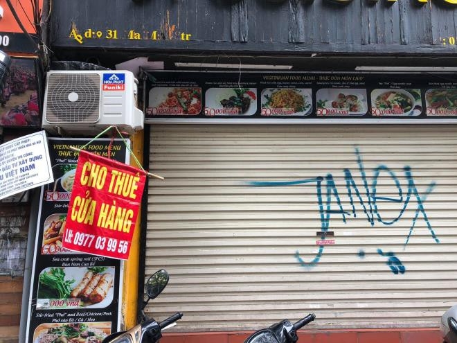 Dozens of dining establishments and accommodations closed in Hanoi Old Quarter