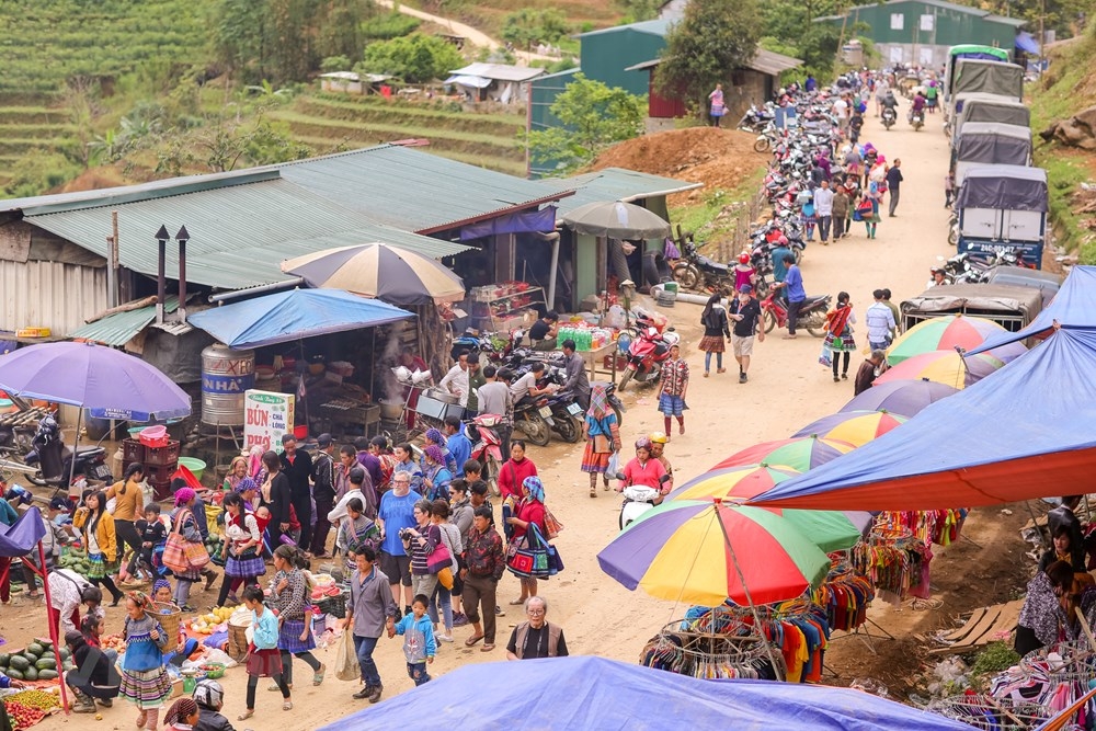 The alluring cultural beauty of moutainous market in Lao Cai The alluring cultural beauty of moutainous market in Lao Cai