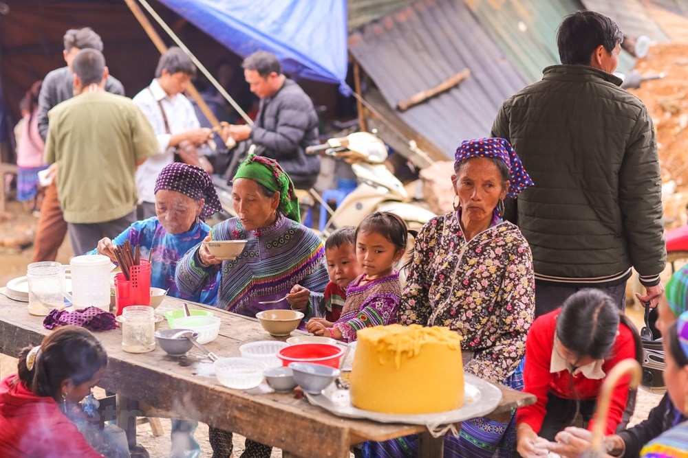 The alluring cultural beauty of moutainous market in Lao Cai The alluring cultural beauty of moutainous market in Lao Cai