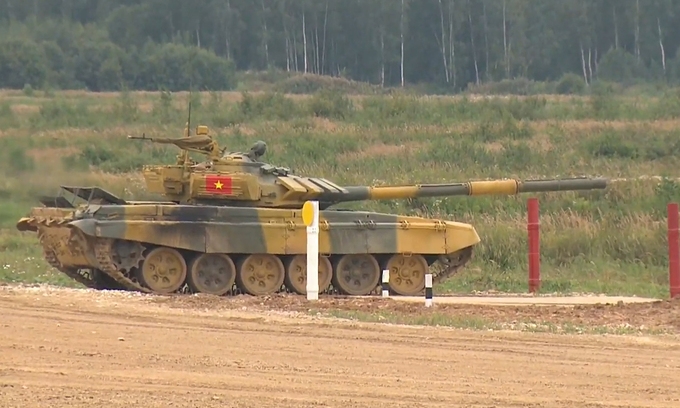 Vietnam tank crew finishes first in 2020 Tank Biathlon’s qualifying match