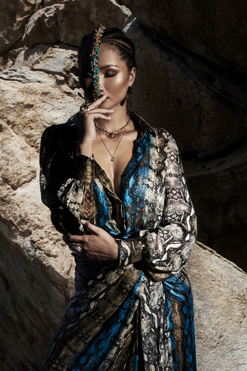 Vietnamese beauty queen’s captivating natural appeal in new photo shoot Vietnamese beauty queen’s captivating natural appeal in new photo shoot