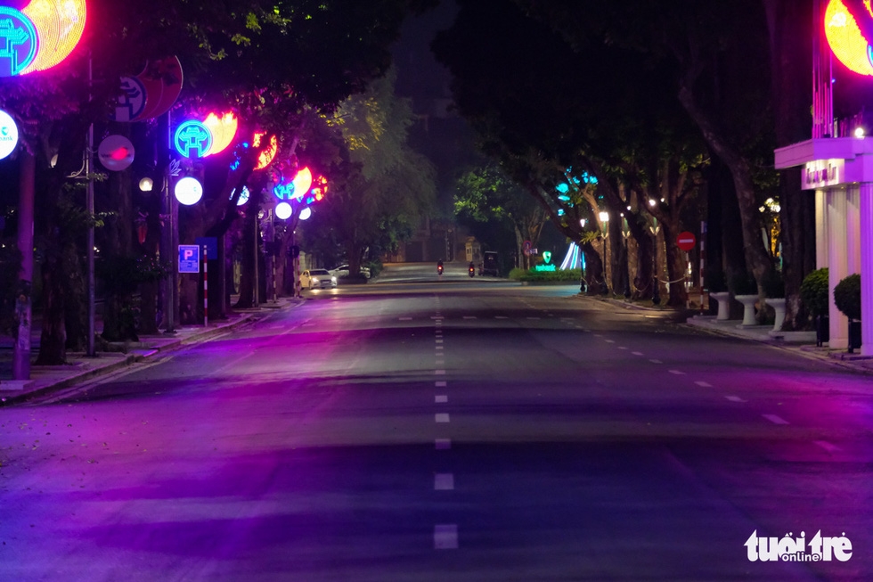 Week 3 of Hanoi Lockdown: Capital Left Deserted Amid Social Distancing