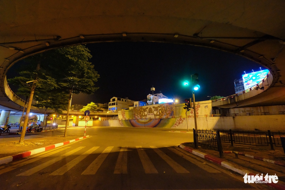 Week 3 of Hanoi Lockdown: Capital Left Deserted Amid Social Distancing