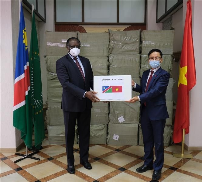 Overseas Vietnamese Donates Face Masks to Namibia and Botswana