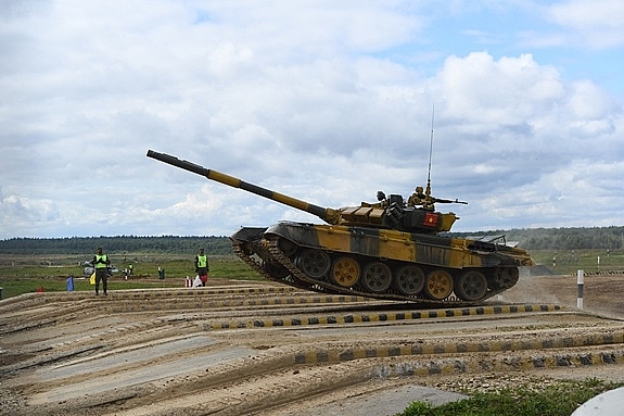 Vietnam tank team advances to 2020 Tank Biathlon final