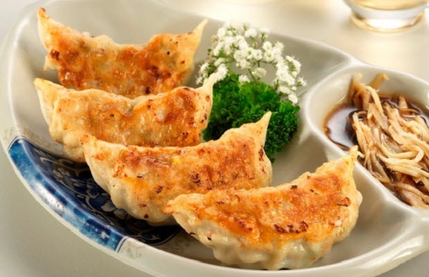 Must-try street food in the touch of autumn in Hanoi