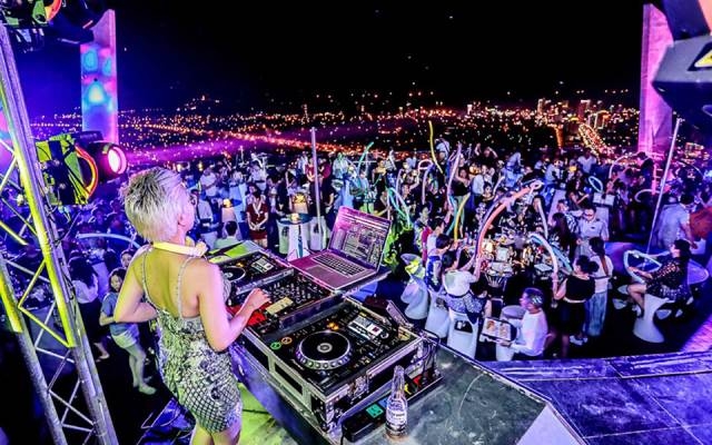 Starting September 25, Da Nang People’s Committee authorizes the resumption of entertainment establishments, including bars, karaoke parlors, massage, 