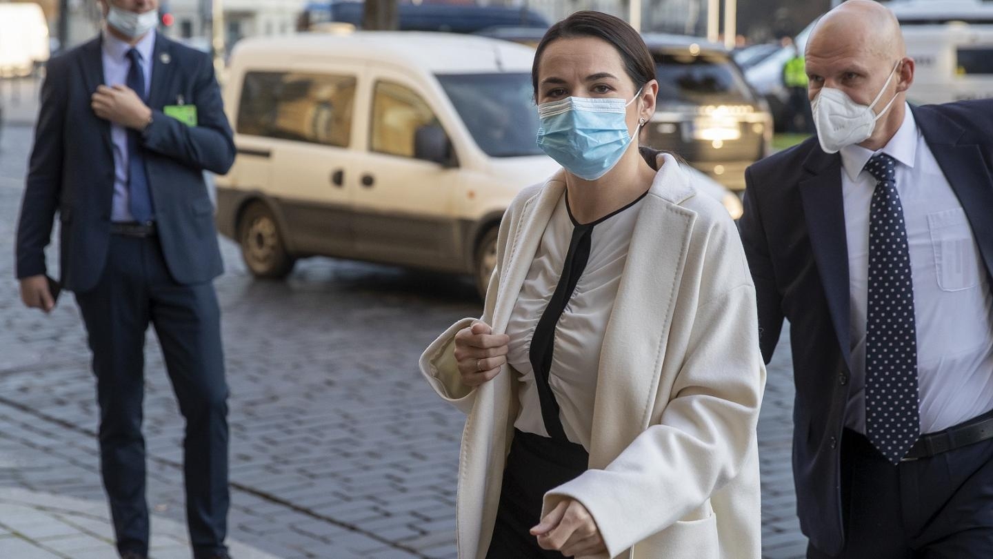 Sviatlana tsikhanouskaya arrives for a meeting with french president emmanuel macron in vilnius, lithuania, on tuesday september 29, 2020.