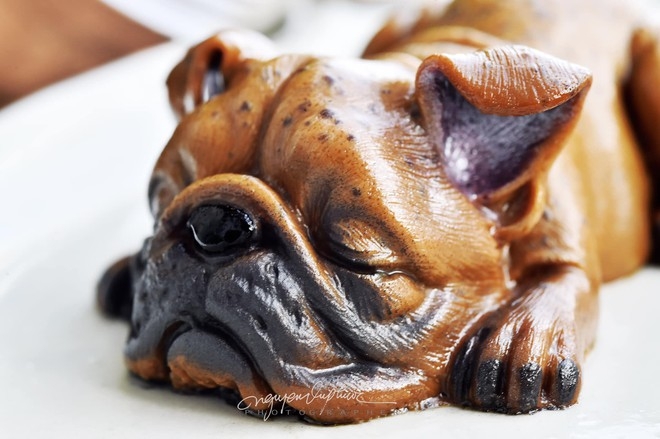 Unique puppy-shaped mooncakes look so real no one dare to eat Vietnamese housewife creates