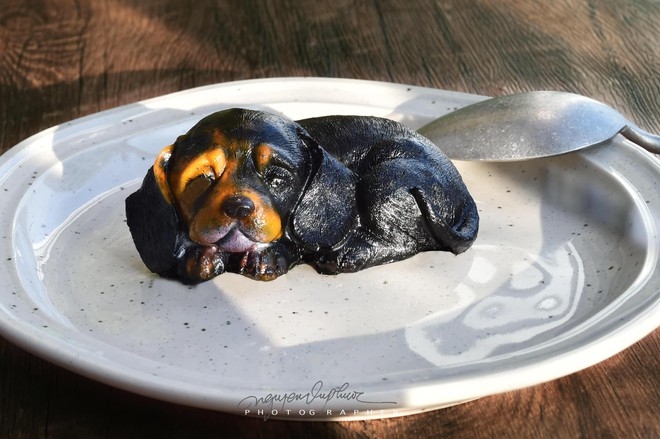 Unique puppy-shaped mooncakes look so real no one dare to eat Vietnamese housewife creates