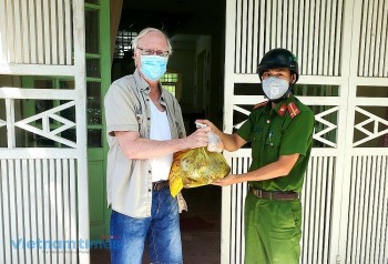 Expats Surprised to Get Aid Packages from Vietnamese Government