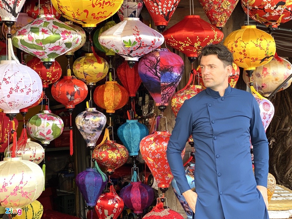Expat Volunteers to Deliver Medicine and Foodstuff to Households Amid Rising Pandemic