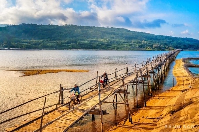 Ong Cop Bridge, Longest Wooden Bridge in Vietnam