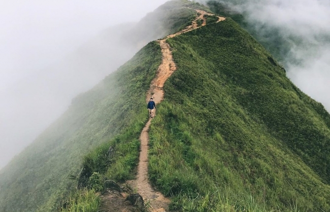 Three stunniest ‘dinosaur backbones’ in Northern Vietnam