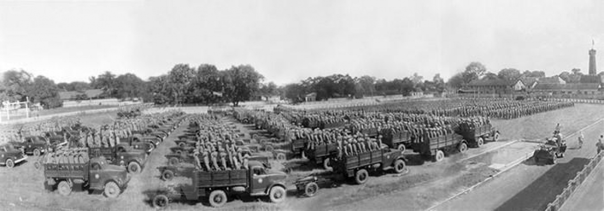 Valuable photos of Hanoi Liberation Day in 1954