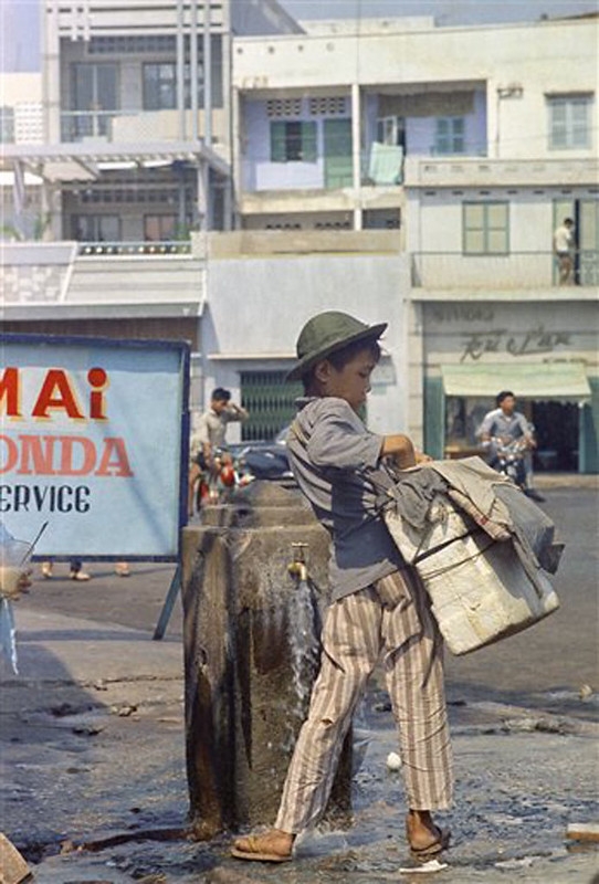 Precious color photos of Saigon in the 1960s