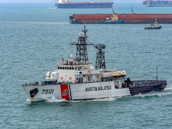 malaysias maritime detains 60 chinese nationals 6 vessels for trespassing