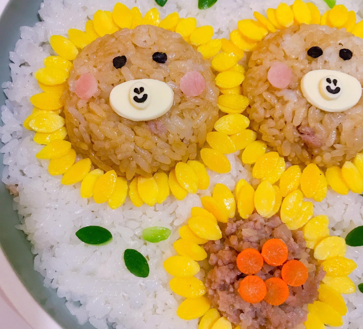 Creative bentos of an oversea Vietnamese in the Land of Rising Sun Creative bentos of an oversea Vietnamese in the Land of Rising Sun