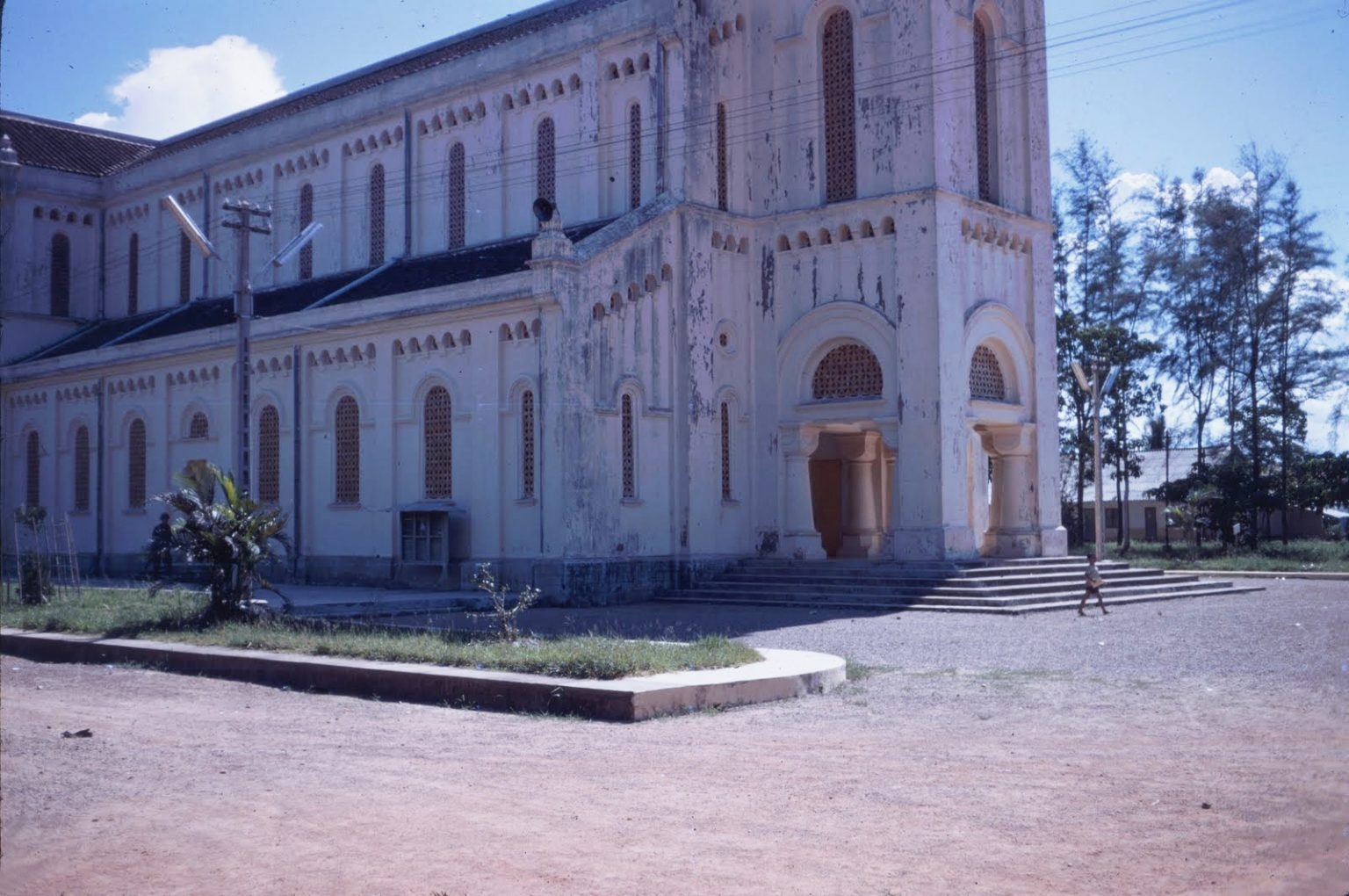 Rare color photos of Quang Tri province in 1960s Rare color photos of Quang Tri province in 1960s