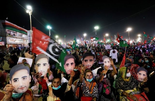 Tens of thousands of opposition supporters rallied on Sunday in the city of Karachi as part of a campaign to oust Pakistan’s Prime Minister Imran Khan